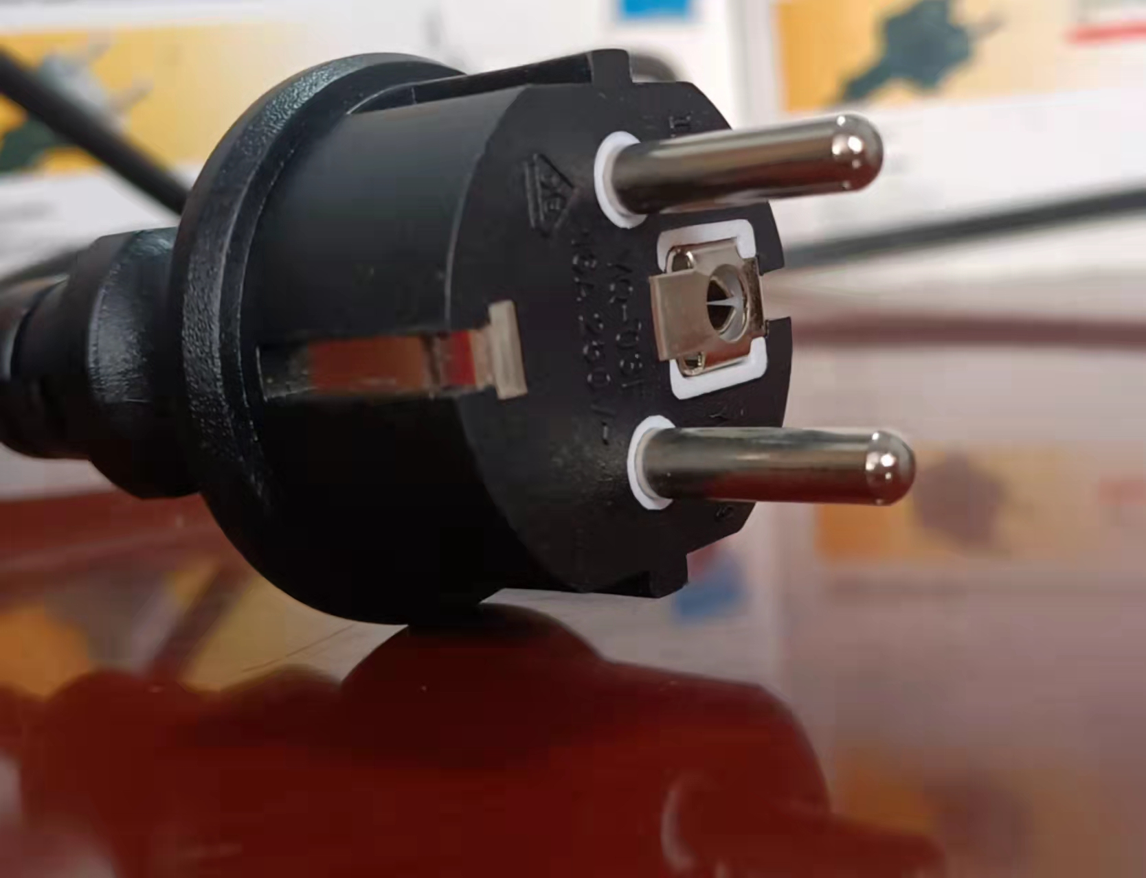 VDE防水插 配三芯0.75mm-1.5mm