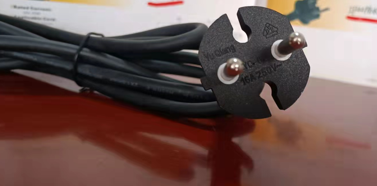 VDE防水插 配三芯0.75mm1.5mm